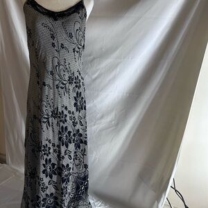 Chic Black and Gray Floral vintage Maxi Dress